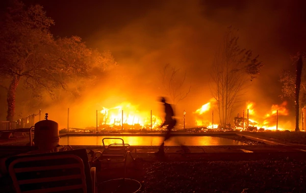 Unos devastadores incendios en el norte del estado de California han dejado al menos 11 muertos, cerca de 100 desaparecidos