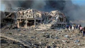 Aumenta a 215 la cantidad de muertos en Somalia tras ataque de camiones bomba