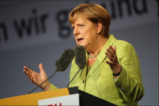 Merkel da soluciones a crisis de Alemania