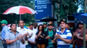 Campesinos en Cotuí se mantienen en protesta por segunda semana consecutiva