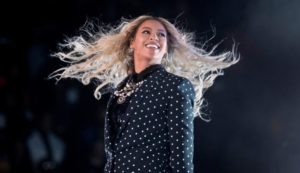 Beyoncé prestará su voz al personaje de Nala en la nueva versión del clásico de Disney “The Lion King” (1994) que prepara el cineasta Jon Favreau, informó este miércoles la compañía cinematográfica por medio de un comunicado