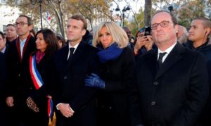 El presidente de Francia, Emmanuel Macron, junto a su esposa Briggite dirigió este lunes una serie de homenajes por las víctimas de los atentados 