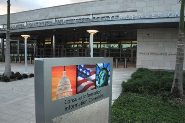 Embajada de EEUU en Santo Domingo suspende temporalmente operaciones consulares por sustancia desconocida