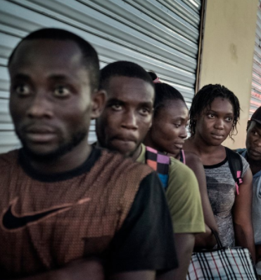 El exdirector general de Migración dijo que las condiciones están dadas para que el 10% de la población haitiana en el país obtenga estatus legal para ello.