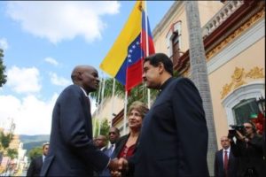 Presidente de Haití llega a Venezuela para sostener encuentro con Maduro