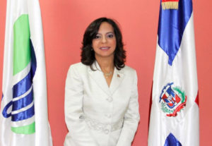  La directora del Instituto Nacional de los Derechos del Consumidor (Pro Consumidor) Anina del Castillo manifestó que las expectativas de cumplimento de los establecimientos comerciales por motivo de viernes negro fueron superadas en más de un 90%.
