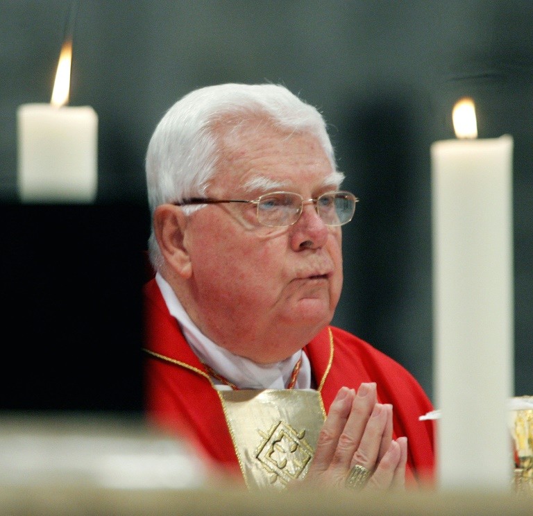 Fallece cardenal Law, implicado en escándalo de pedofilia en EE.UU.
