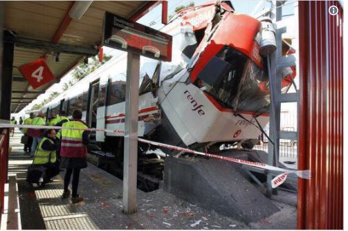 España: al menos 39 heridos por choque de tren
