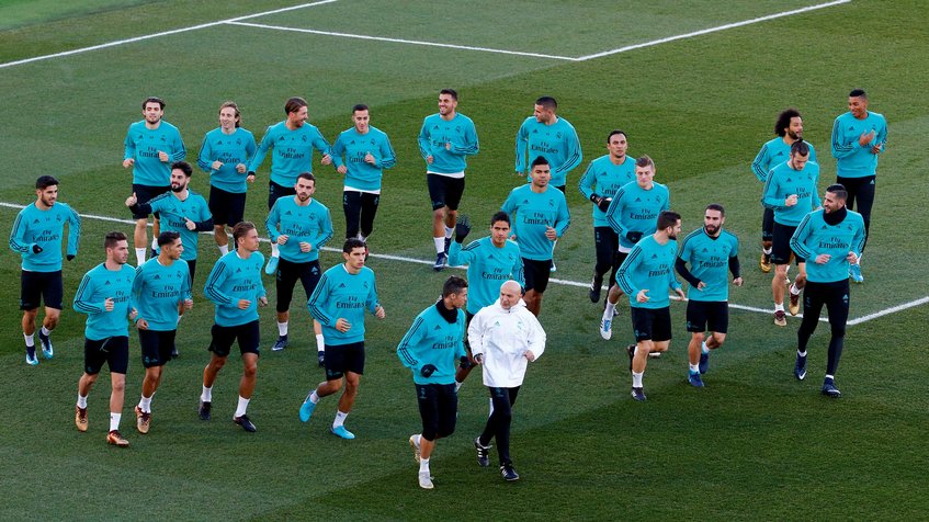 Real Madrid cierra 2017 con entrenamiento en el Santiago Bernabéu