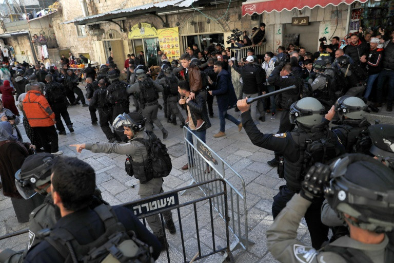 Israel despliega cientos de policías adicionales para oración de este viernes
