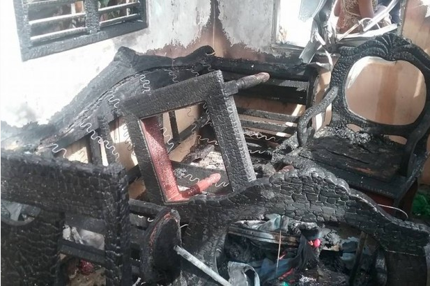 Incendio consume interior de una vivienda en abanico Dajabón