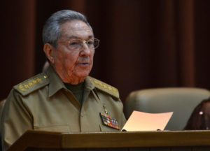 Raúl Castro califica de serio e irracional retroceso en relación con EEUU