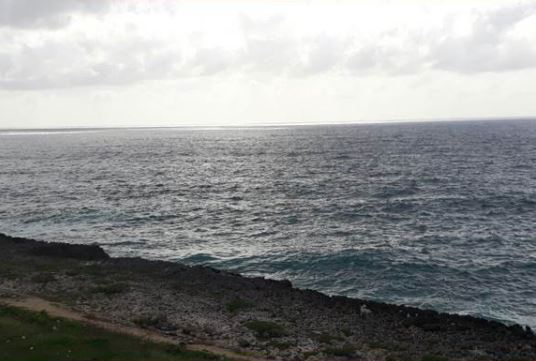 Encuentran cadáver de hombre en mar Caribe