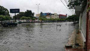 Inundaciones en Bolivia deja dos muertos y 400 personas en albergues 