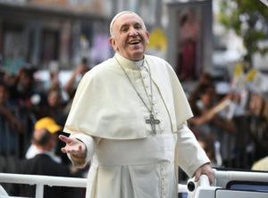 Los mapuches e inmigrantes, esperanzados con visita del papa a Chile