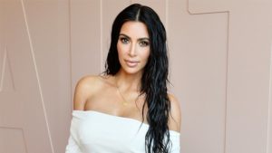 Kim Kardashian causa polémica en la redes por una sensual foto en Instagram