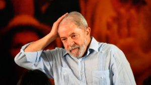 Juez prohíbe a Lula da Silva salir de Brasil por riesgo de fuga y le exigen entregar su pasaporte