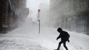 Gobernador de Nueva York declara estado de emergencia debido a tormenta de nieve