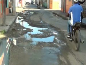 Motoconchistas y demás residentes en Dajabón piden arreglo de calles