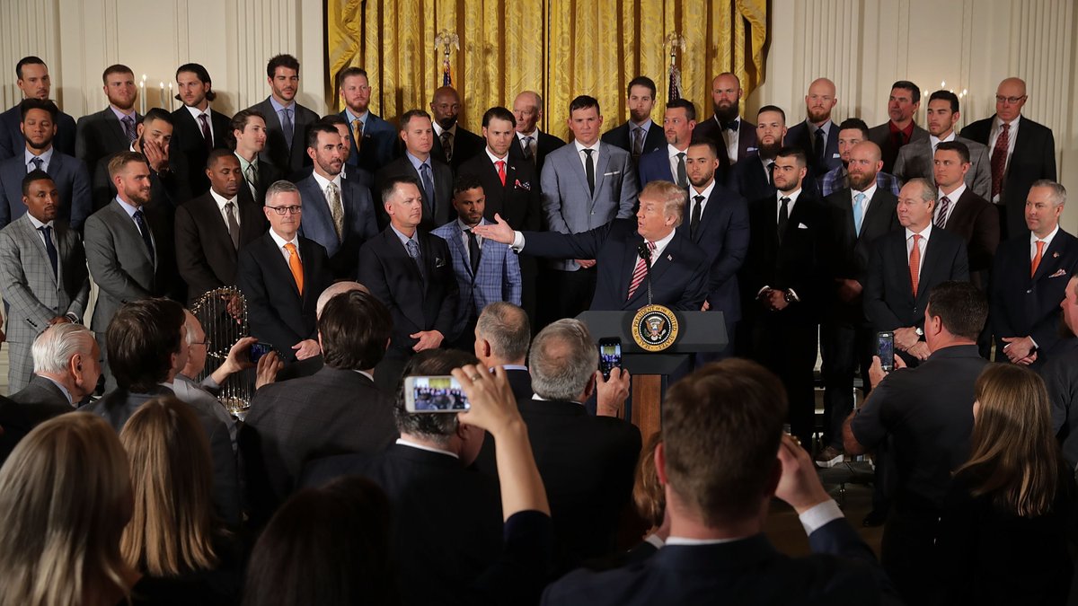 Presidente Donald Trump recibe a los Astros de Houston en Casa Blanca