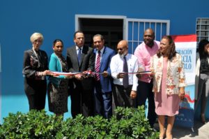 PROMESE/CAL inaugura Farmacia del Pueblo en La Romana