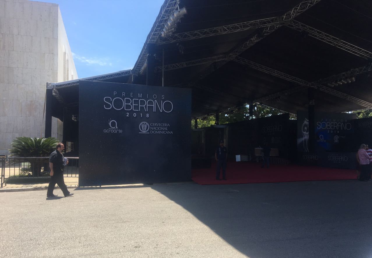 Fuerte dispositivo de seguridad en teatro donde celebrarán Premios Soberano 2018