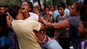 Motín en cárcel venezolana deja 68 muertos