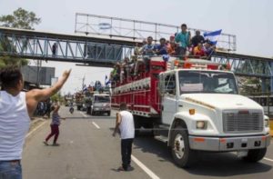Miles de campesinos llegan a Managua y son recibidos con aplausos y vítores