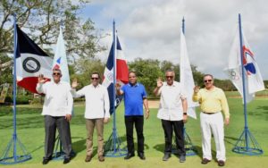 Ministerios de Educación y Deportes apoyan desarrollo del golf en escuelas
