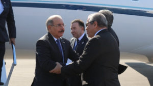 Presidente Medina llega a Costa Rica para participar en traspaso de mando