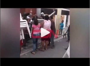 Video: enfrentamientos por intento de invadir escuela para convertirla en viviendas en Sánchez Ramírez