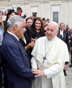Canciller Miguel Vargas sostiene encuentro con papa Francisco

