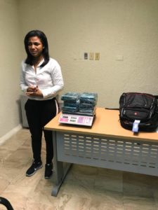Detienen mujer en aeropuerto de Punta Cana con seis paquetes de presunta droga 