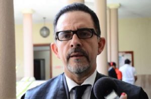 Carlos Salcedo advierte debilidad acuerdo de delación en caso antipulpo