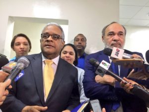 Ministro de Salud afirma no hay alarma por casos de varicela