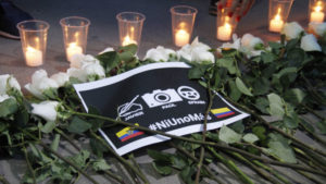 Llegan a Ecuador cuerpos de periodistas asesinados en la frontera de Colombia