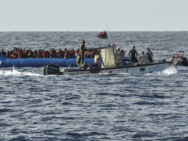 Túnez: al menos 60 personas mueren tras naufragar embarcación en la que viajaban