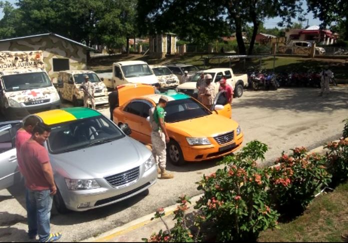 Cesfront apresa varios acusados de robar vehículos para venderlos en Haití