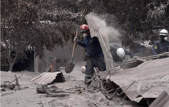 Aumentan a 138 las víctimas mortales del volcán de Fuego en Guatemala