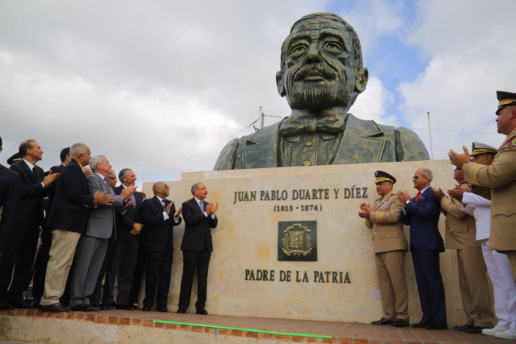Ministerio de Defensa convoca a la prensa tras polémica por busto de Duarte