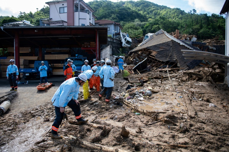 Aumentan a 156 los muertos por lluvias en Japón; sigue búsqueda de supervivientes