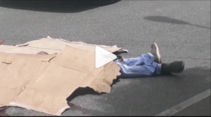 Video: agente ultima hombre de un disparo en la cabeza en el DN