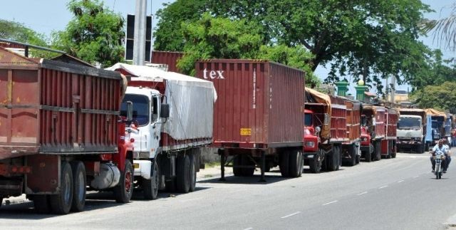Camioneros posponen paro nacional; informan inicio de negociaciones con MOPC