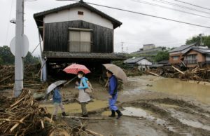 Japón en alerta por lluvias récord que dejan varios muertos