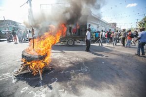 Continúan protestas en Haití mientras presidente pide cese de la violencia
