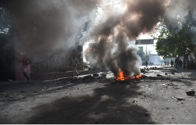 Al menos tres muertos en Haití en protestas callejeras por alza de combustibles