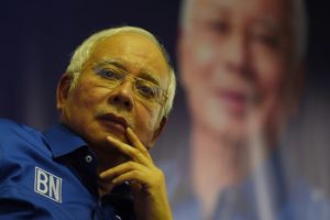 Apresan a ex primer ministro de Malasia acusado de corrupción