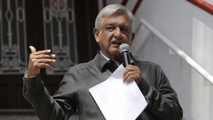 López Obrador invita formalmente al Papa a foros por la paz de México