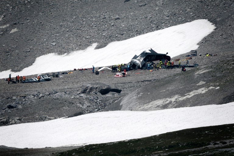 Al menos 20 personas mueren en Suiza en un accidente de avión militar de colección