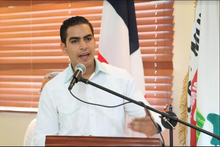 Alcalde de Villa Tapia exhibe logros en sus dos años de gestión municipal